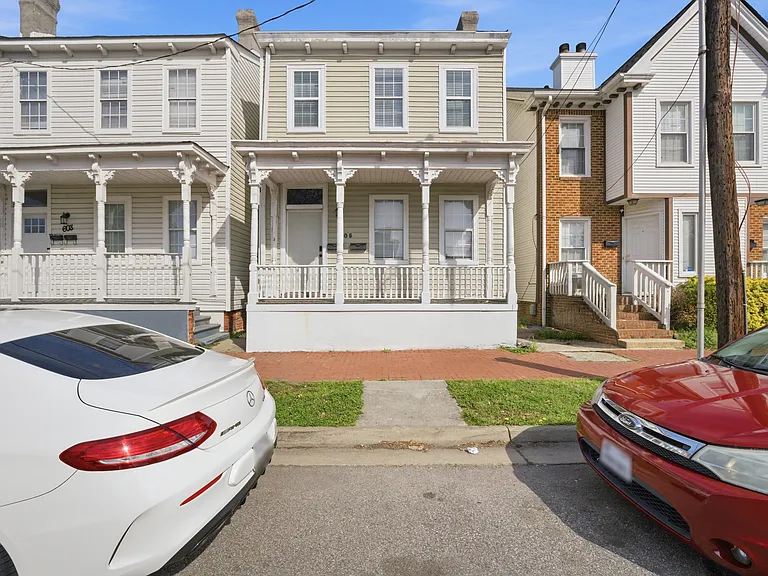 605 Dinwiddie St #B — Photo 3