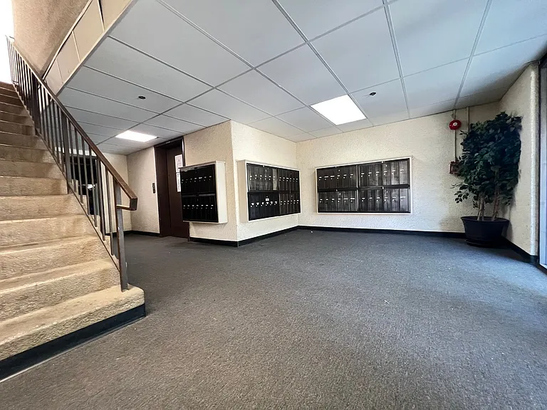 17740 Scherzinger Ln — Photo 22