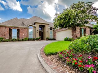 4 Stonebrook Ct, Beaumont, TX 77706