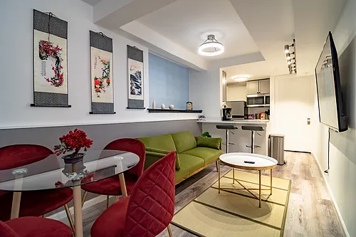 117 E Bellevue Pl #1 Photo 1