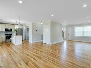 18 Centerton Dr, Parsippany, NJ 07054