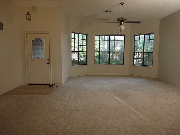 Entrance and Living room