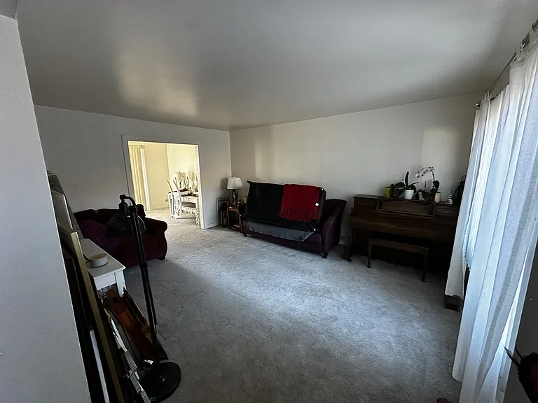 2199 London Dr — Photo 4