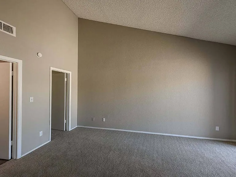 The Flats at Peoria — Photo 9