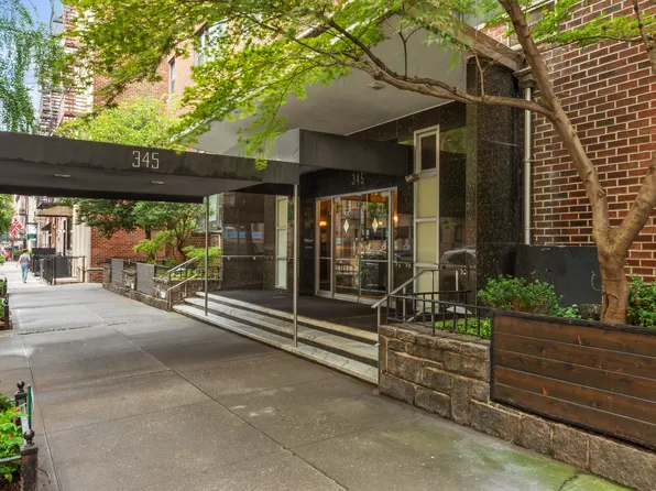 345 East 52nd Street image 10 of 10
