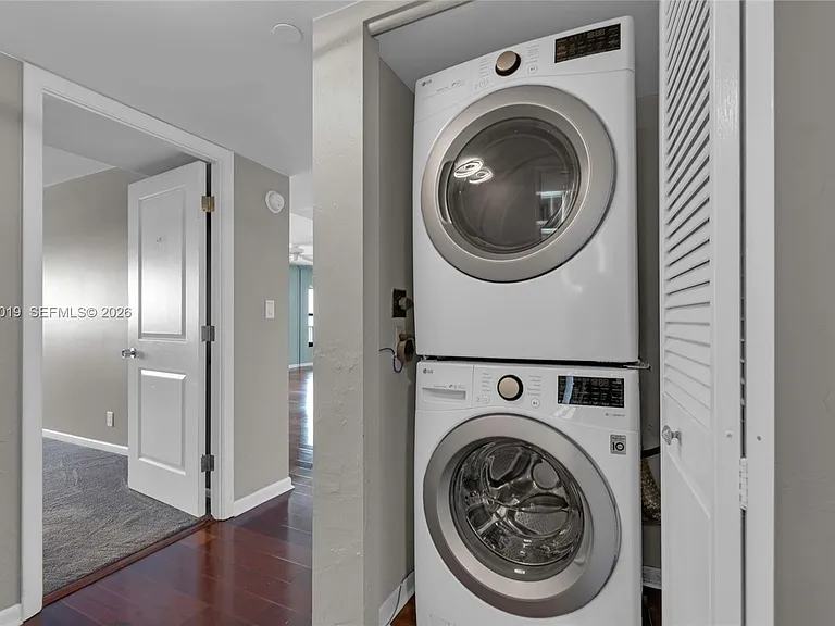 3200 Port Royale Dr N #2103 — Photo 6