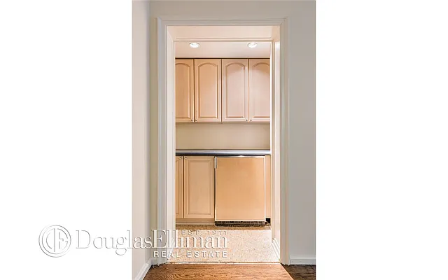 Rented by Douglas Elliman | media 18