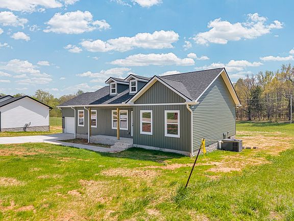 3rd image of 8368 Southfork Rd