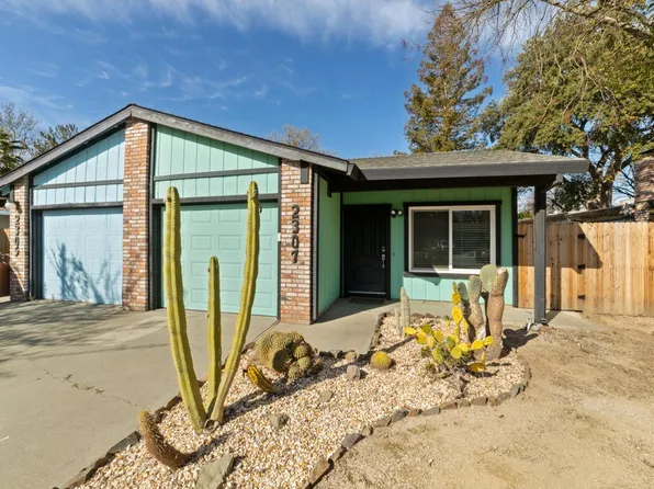 2307 E 8th St, Davis, CA 95618