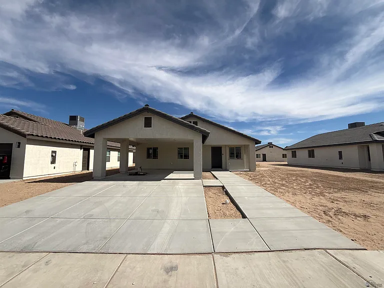 5048 E Monreal Ln — Photo 1
