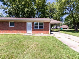 15 Friendship Dr, Belleville, IL