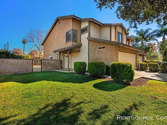 2nd image of 25930 Pueblo Dr
