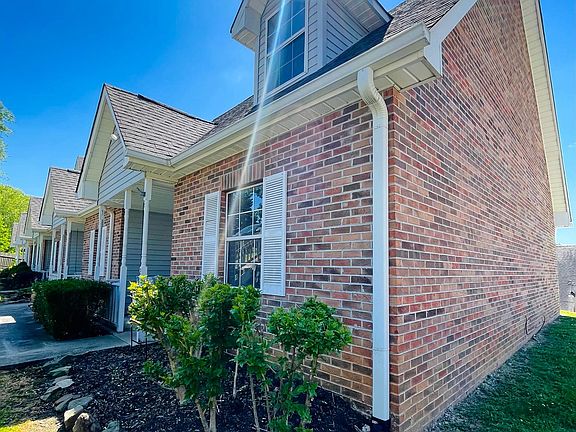 2nd image of 2100 Silverbrook Dr
