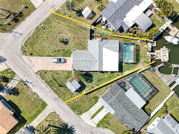 3rd image of 13630 Lagoon Dr