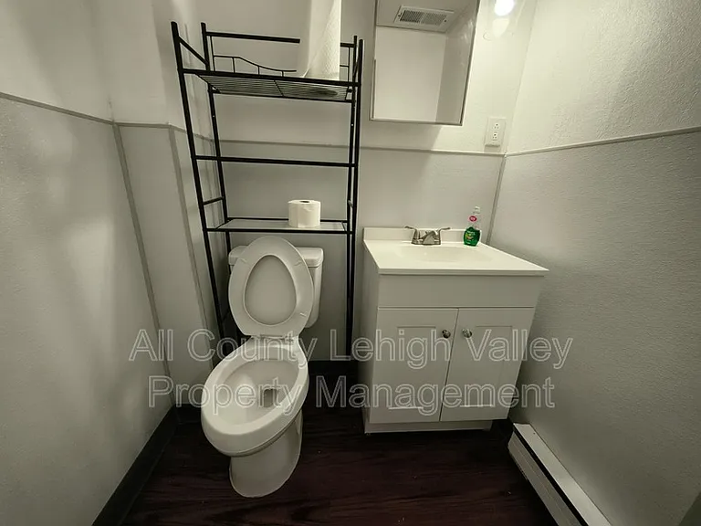 15 N Jerome St — Photo 4