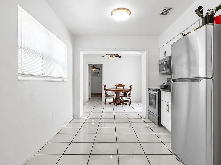 311 N Arcadia Ave #311 — Photo 9