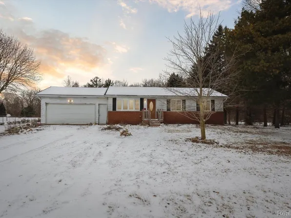 10179 Townsend Rd, Maybee, MI 48159