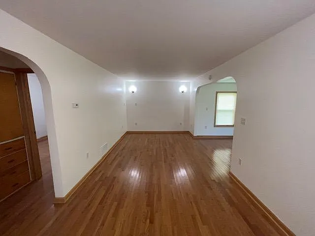 14734 Chamberlain Rd — Photo 4