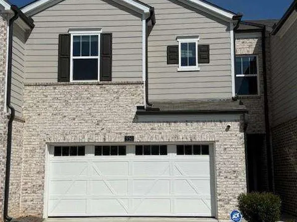 950 Sunny Lake Dr, Lawrenceville, GA 30043