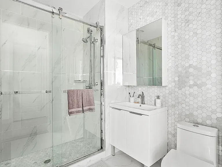 221 Sea Breeze Ave #10B — Photo 8