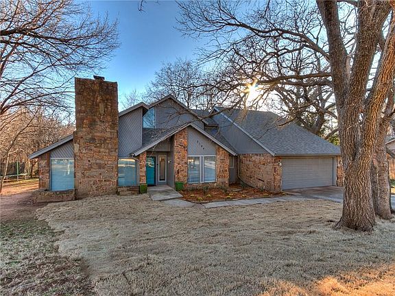 2nd image of 2104 Creek Cir