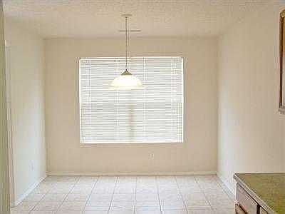 3rd image of 1009 Kanaga Dr NW