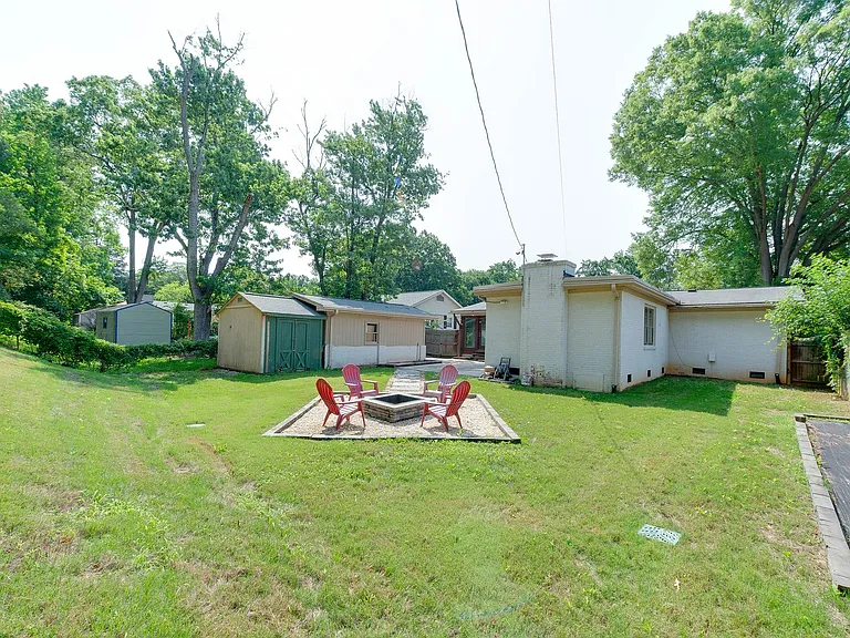 3921 Sheffield Dr — Photo 45
