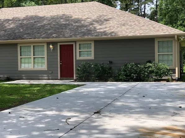 5610 Highline Dr, Montgomery, TX 77316