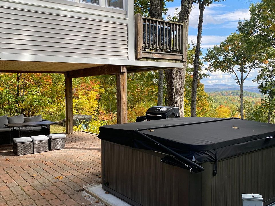 Backyard patio with brand new hot tub