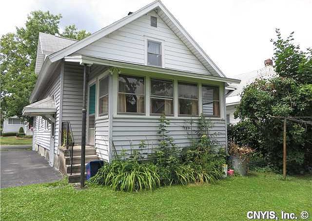 2nd image of 306 Berwick Rd N