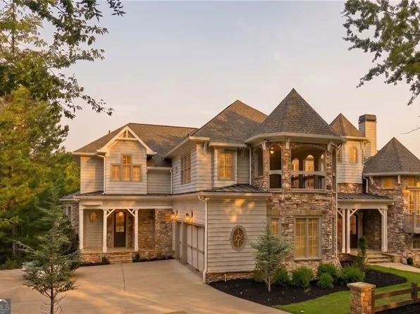 6756 Hedge Row Ln, Gainesville, GA 30506