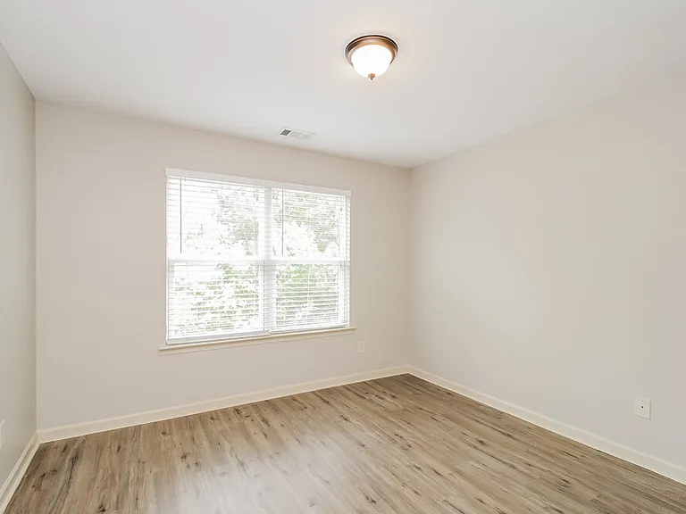 38 Crescent Ln — Photo 13