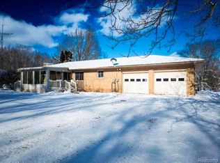 18820 Dexter Trl, Gregory, MI 48137