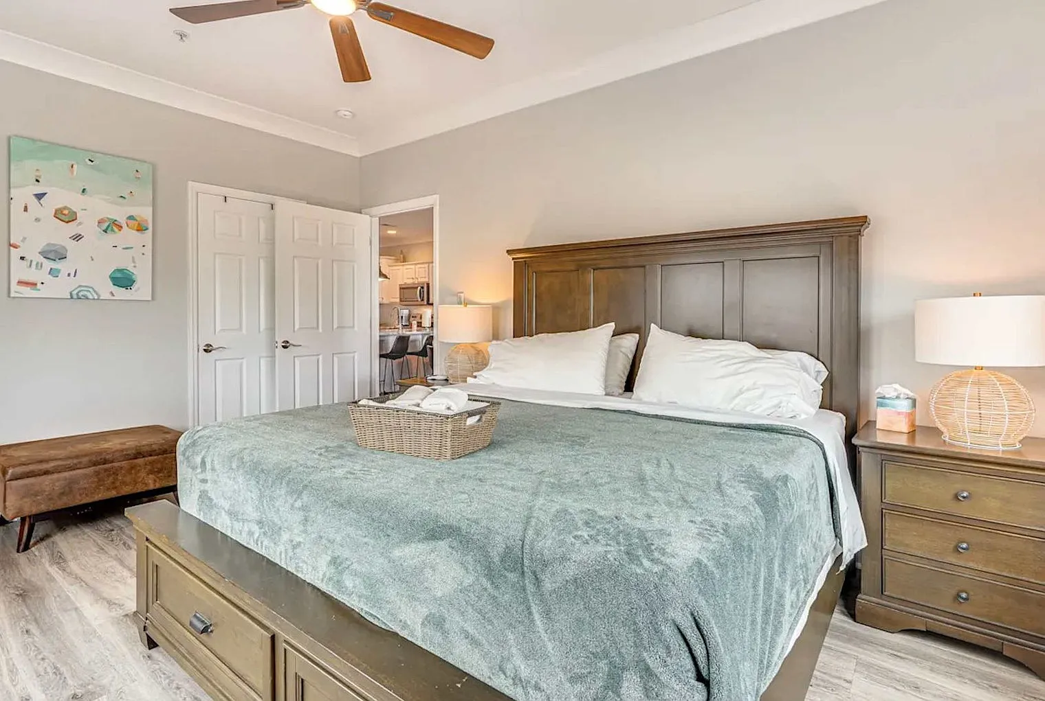 4 bed, 3.0 bath, 1399 sqft, $5,440 — Photo 3