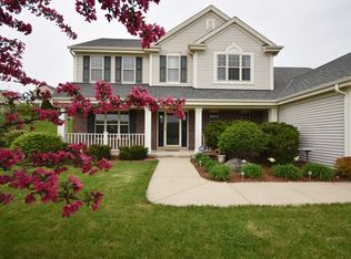 1690 Hunter Rd, Waukesha, WI 53189