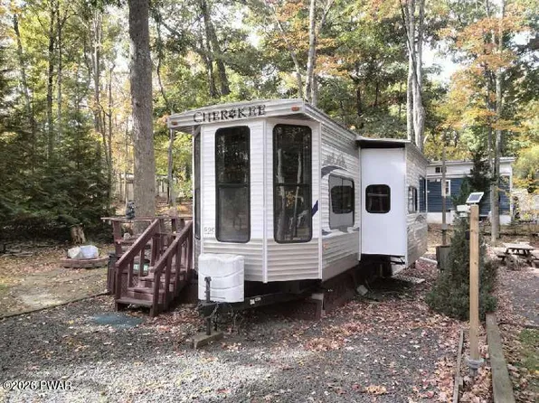 Of Diamonds Dr, Milford, PA 18337