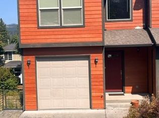 1538 Lincoln St, Hood River, OR 97031