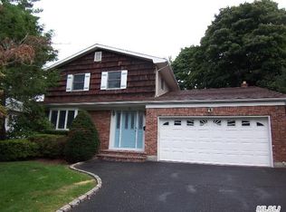15 Pam Dr, Commack, NY 11725