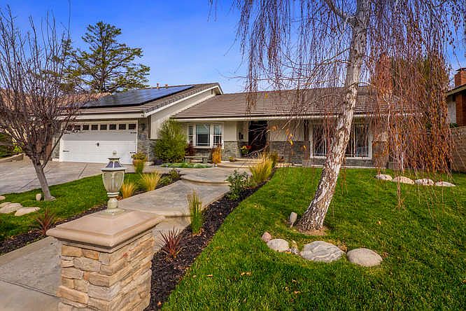1st image of 3084 E Sierra Dr