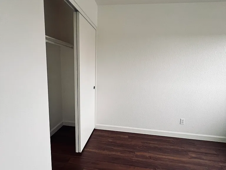 2425 La Brea Ct #2425 — Photo 20