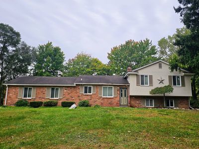 9366 Wild Oaks Cir, South Lyon, MI, 48178