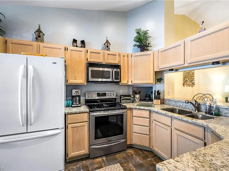 1350 Misty Pines Cir #E-204 — Photo 8