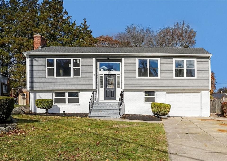 1st image of 5 Katherine Dr