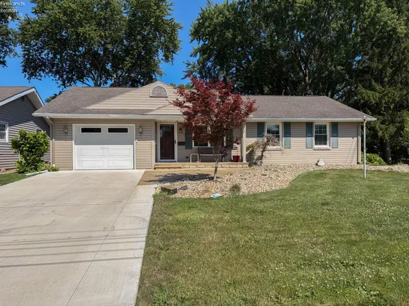 1107 Columbia Ave, Pt Clinton, OH 43452