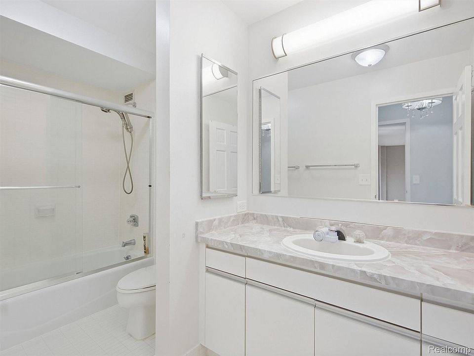 5000 Town Ctr Suite 1503, photo 25