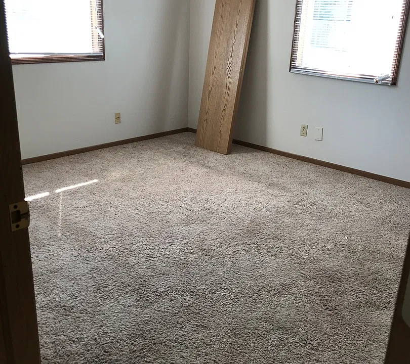 220 S Dakota Ave