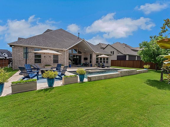 3rd image of 841 Ivy Glen Ct
