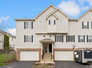 311 Evergreen Cir, Gilberts, IL 60136