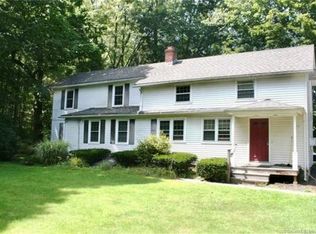 787 Nut Plains Rd, Guilford, CT 06437