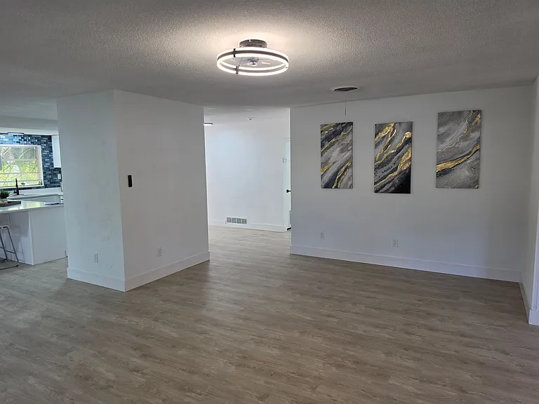 640 Westward Cir — Photo 14